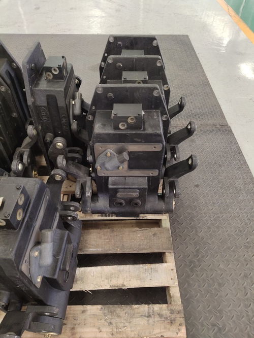 武威雷沃歐豹拖拉機機罩焊合體 岡比亞紅配色與家用電器零配件的多元化銷售戰略